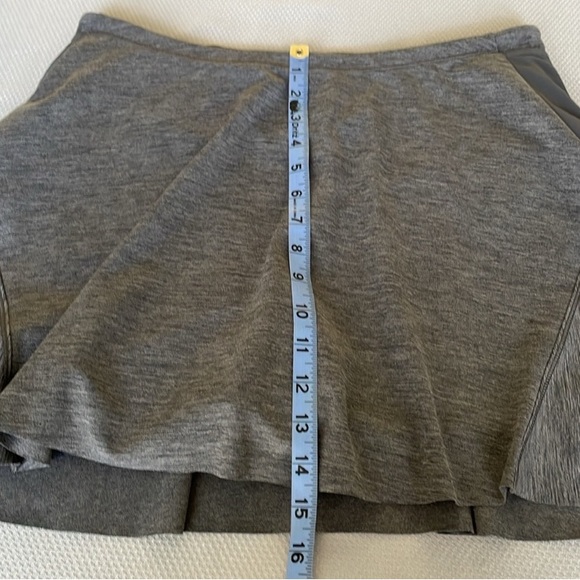 Athleta Gray Match Point Skort Size Medium - Picture 7 of 11